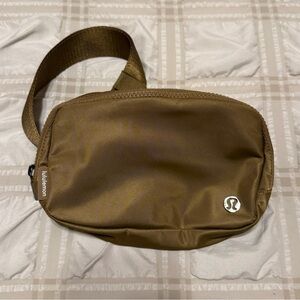 Lululemon Everywhere Belt Bag 1L CARAMEL